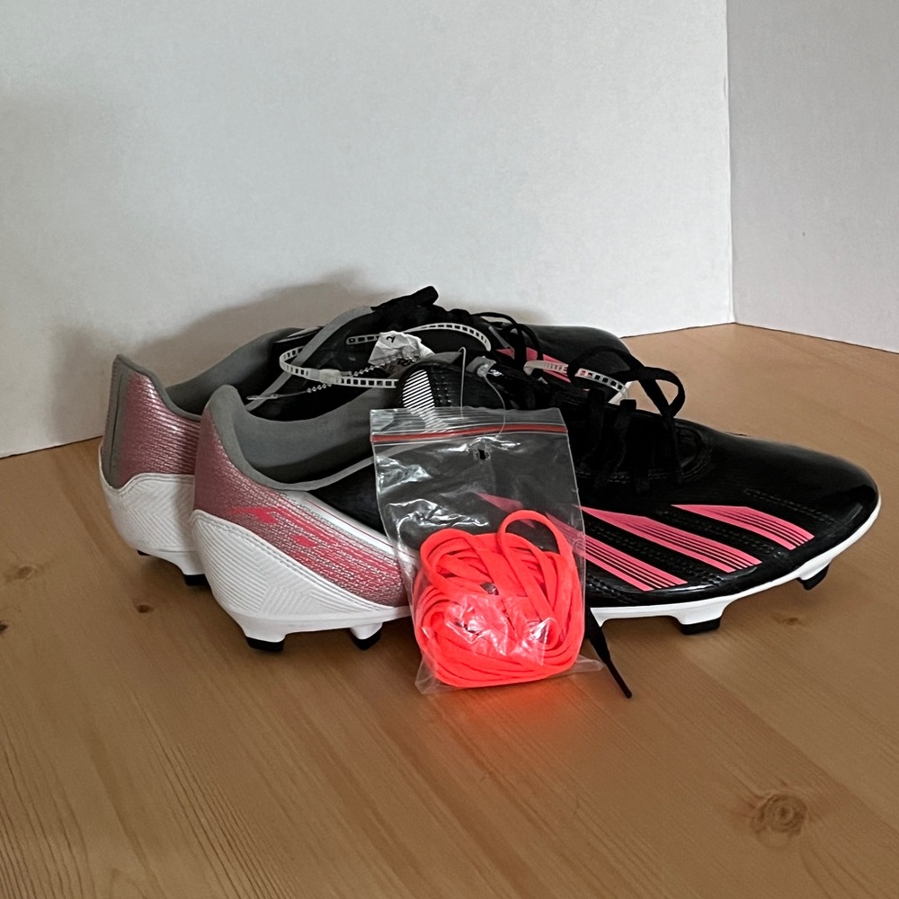 Women’s Adidas soccer cleats size 10 unworn new with tags